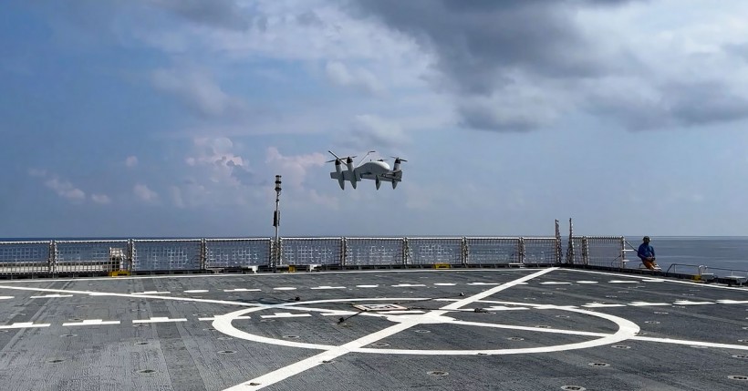 PteroDynamics Transwing UAS Flies at Sea During the U.S. Navy 4th Fleet Hybrid Fleet Campaign Event