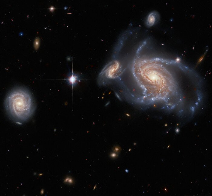 Nasa Hubble Space Telescope Captures A Dazzling Gathering Of Spiral Galaxies Tech Times 