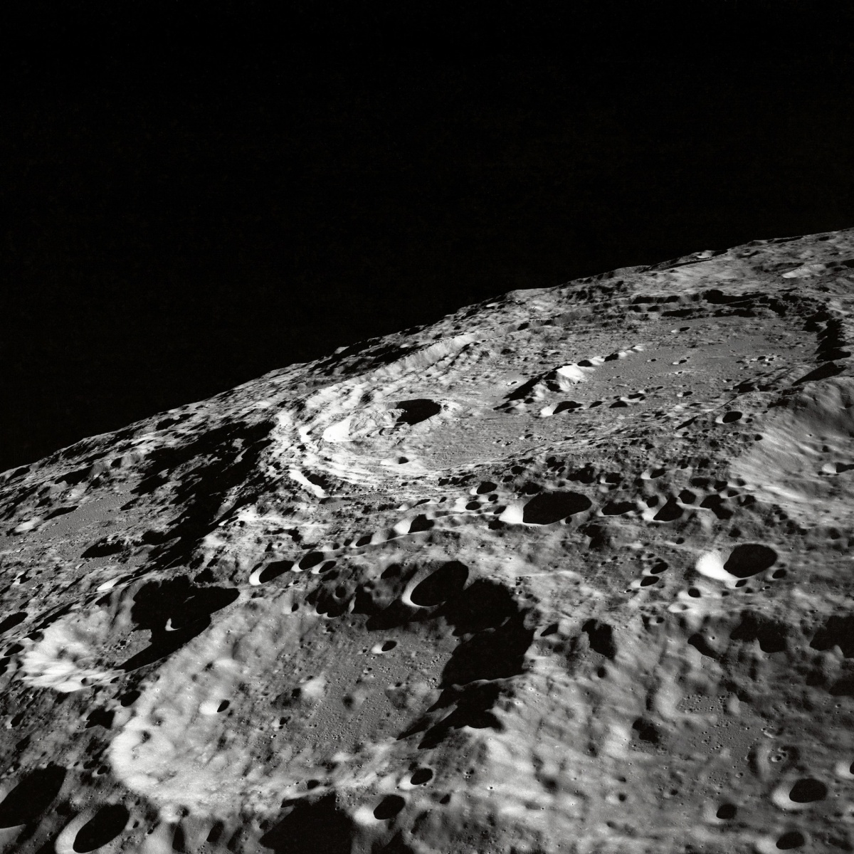 Japan Aims for Historic Moon 'Pinpoint Landing' in Global Lunar Race