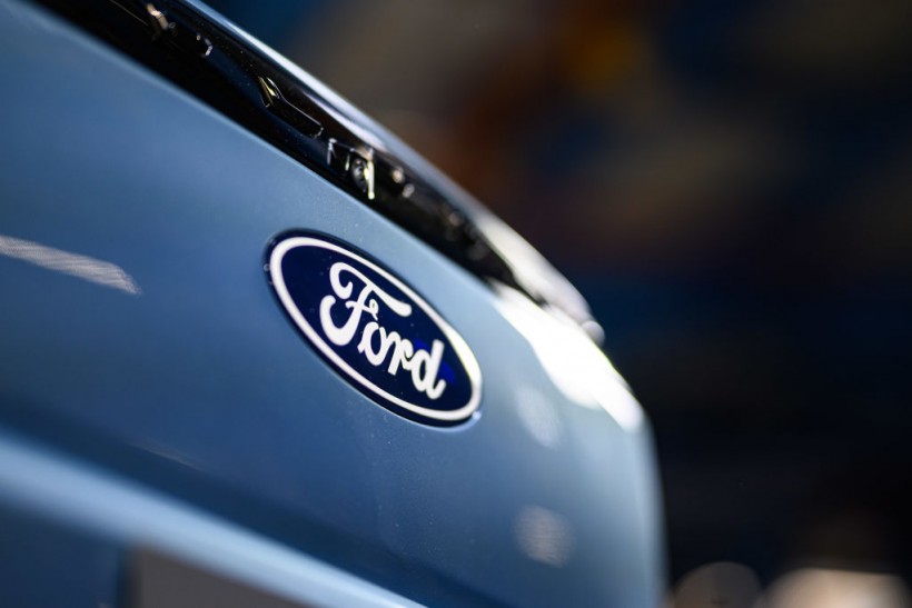 Ford Recalls 1.9 Million Explorers Due to Hazardous Trim Pieces Posing Crash Risk