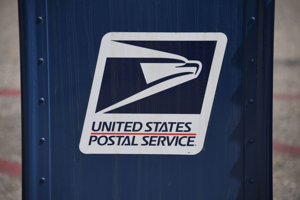 US Postal Service Unveils Shift From Air to Ground Delivery to Cut Emissions