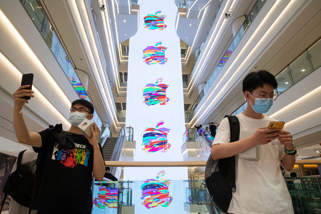 Apple Agrees to Pay $490 Million to Settle Lawsuit on Misleading Shareholders About Its Business in China