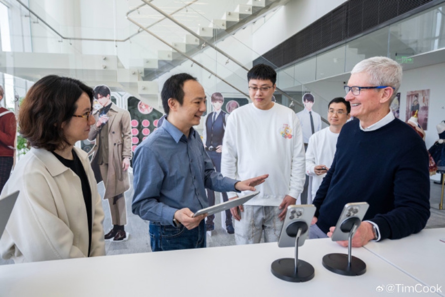 Tim Cook in China: Apple CEO Attends New Shanghai Store Opening Amid iPhone Sales Dip – Tech Times