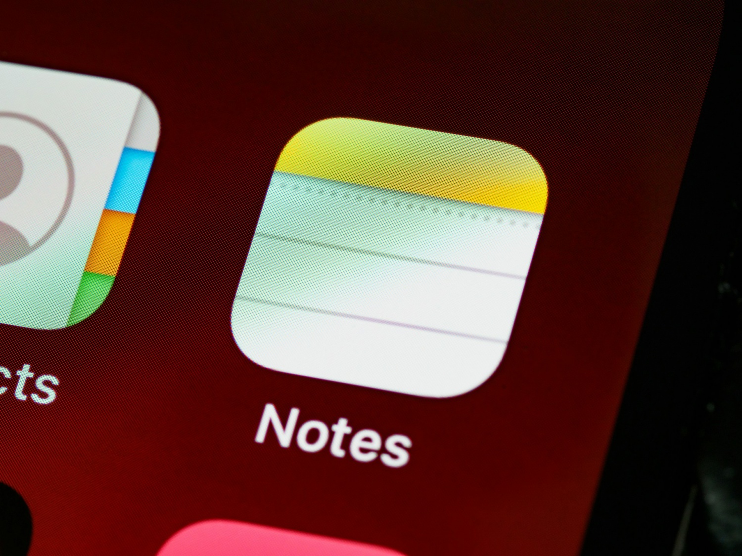 iOS 18 Might Soon Allow iPhone Users to Record Voice Memos Using Notes App