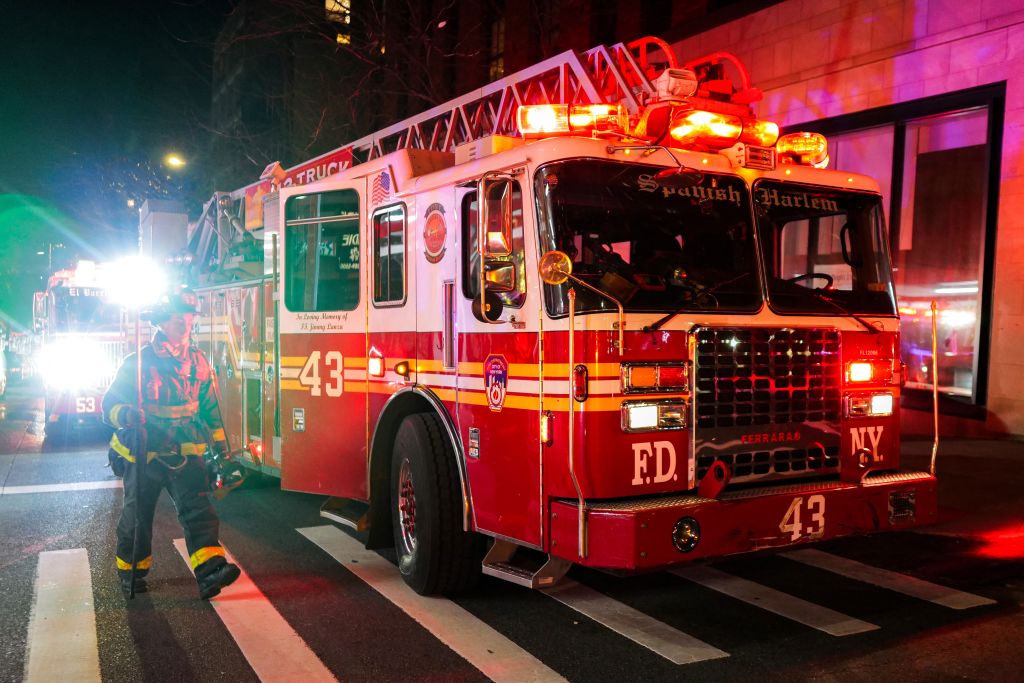 US-FIRE DEPARTMENT-FDNY-FIREFIGHTERS