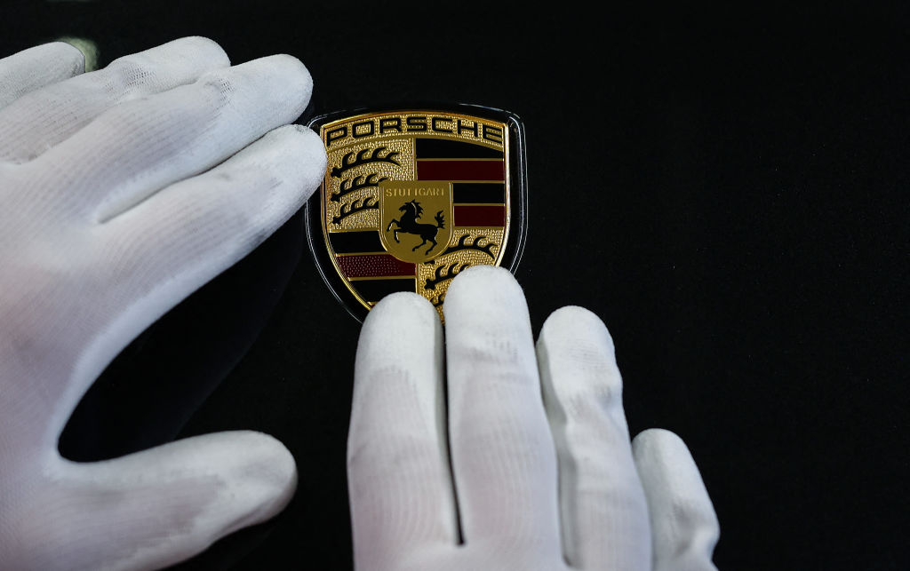Porsche in Talks With Chinese Dealers to Smooth Out Relations Amid Weak EV Sales in China