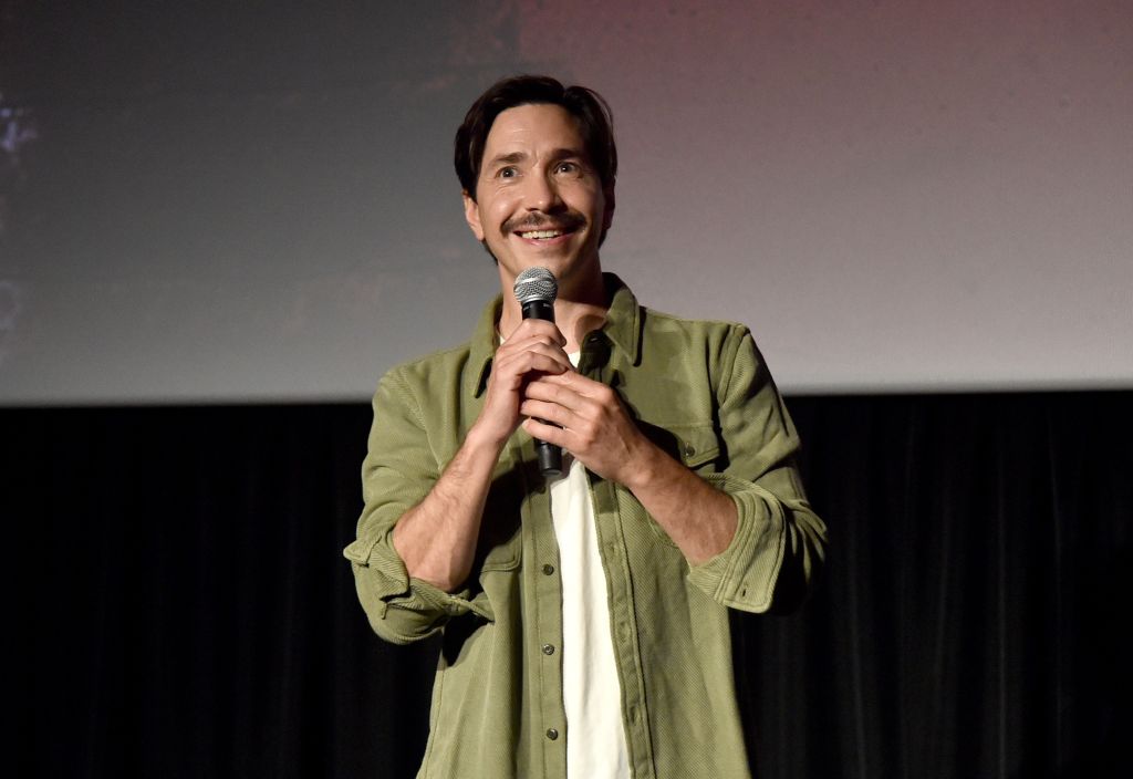 Justin Long Switches Sides: 'I’m a Mac’ Apple Actor Promotes Windows on Arm by Qualcomm, Mocks MacOS