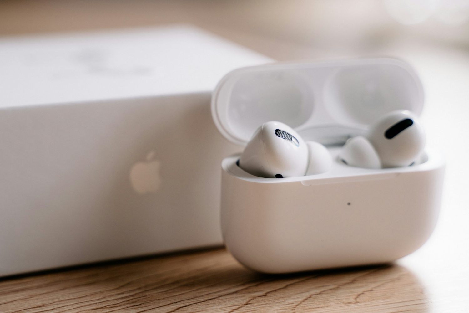New AirPods Pro Features For iOS 18 to Include Hearing Aid Mode, Voice Isolation, and More