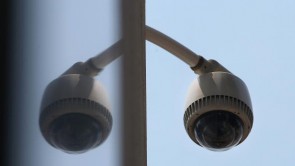保护你的家，用正确定位的安全摄像头阻止入侵者