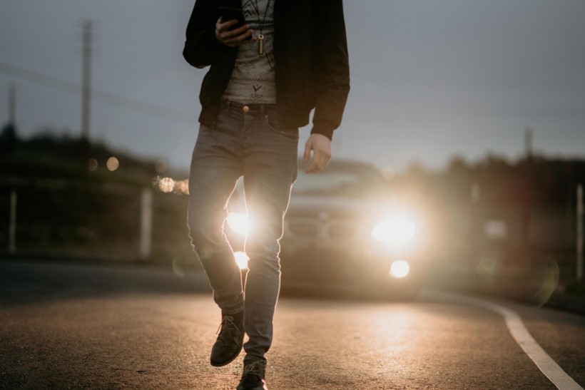 Researchers Develop App to Combat Pedestrian Deaths Caused by Smartphone  Distractions | Tech Times