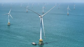 世界上最大的风力涡轮机在中国现在是启动和运行