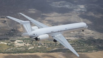 NASA与波音公司:md - 90飞机运往棕榈谷转换成新的验证机